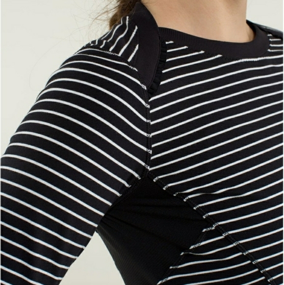 Lululemon Base Runner Long Sleeve - Picture 3 of 12
